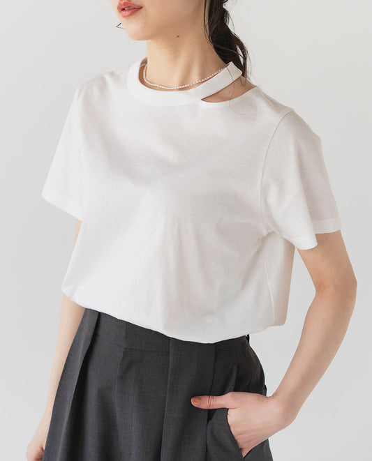 スリットネックTシャツ