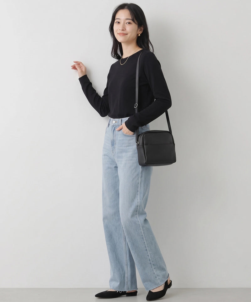 レザーキューブショルダーバッグ