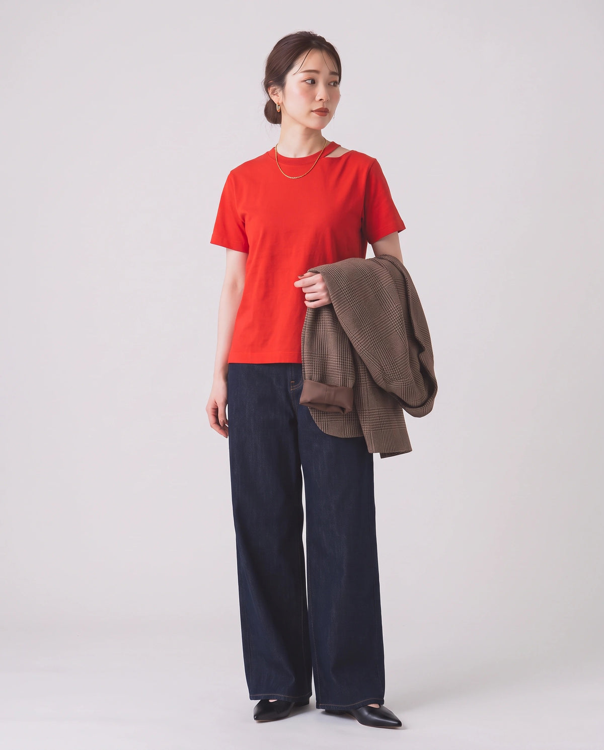 スリットネックTシャツ