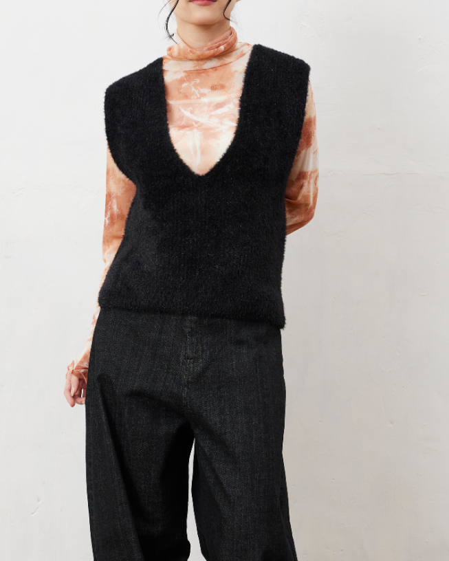 ラメシャギーニットベスト