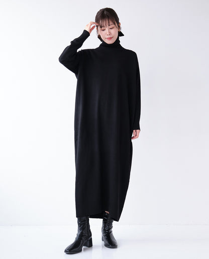 コクーンハイネックニットワンピース