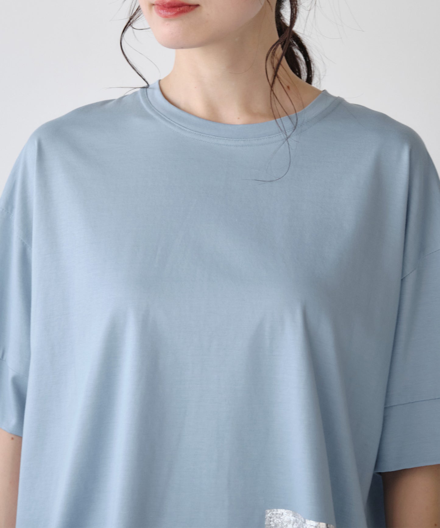 しわ箔プリントTシャツ