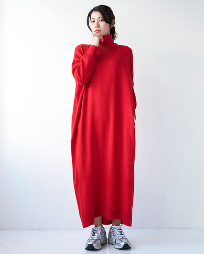 コクーンハイネックニットワンピース