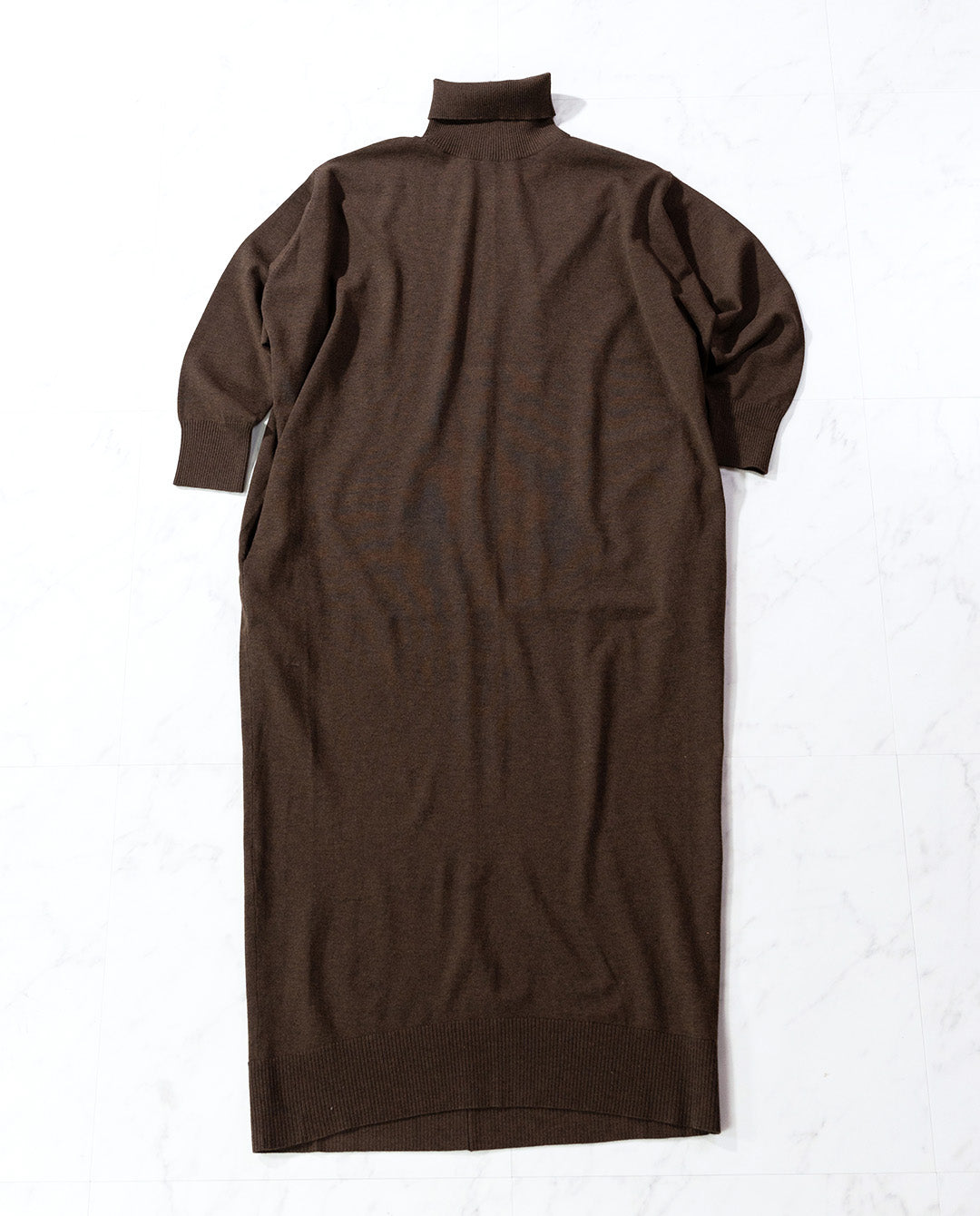 コクーンハイネックニットワンピース
