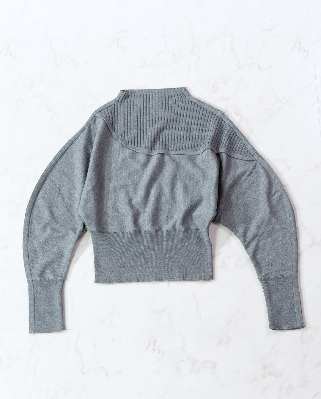 リブ切り替えニット