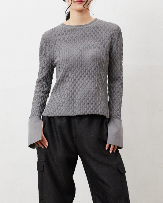 透かし編み袖スリットプルオーバー