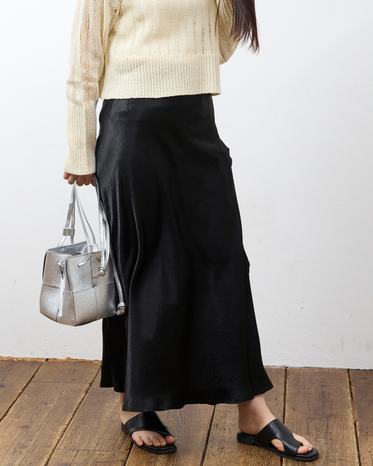 サテンAラインスカート