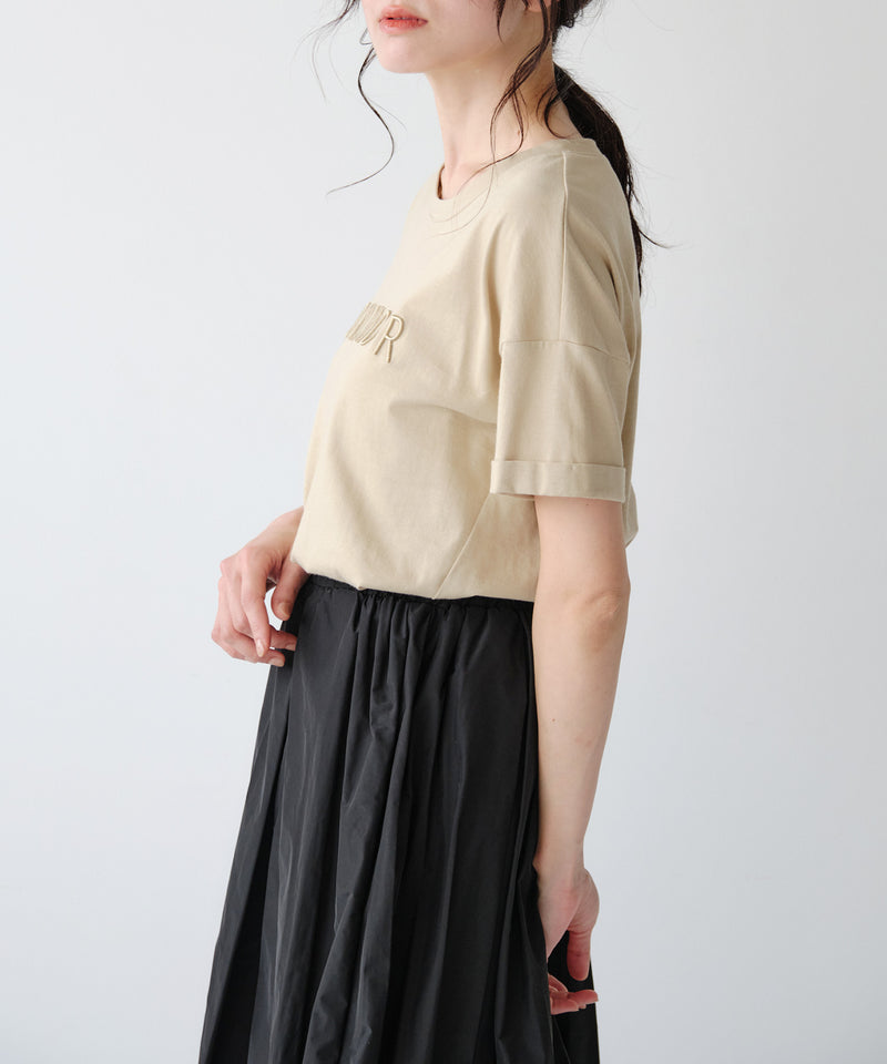立体ロゴ刺繍Tシャツ
