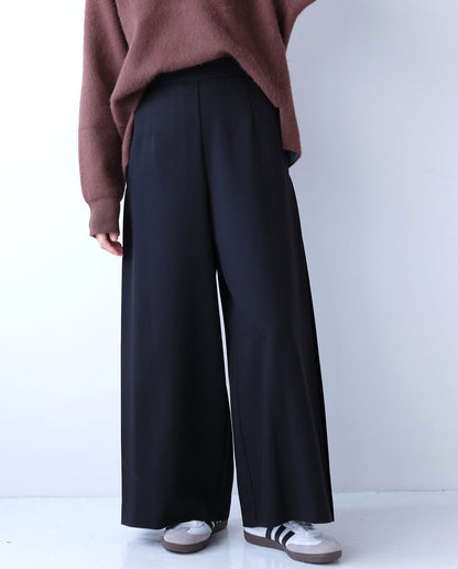 サイドプリーツワイドパンツ