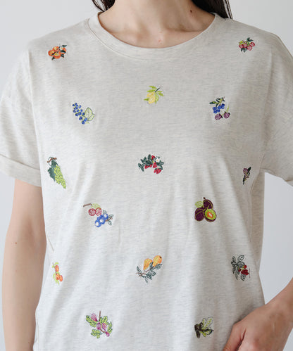 フルーツ刺繍Tシャツ