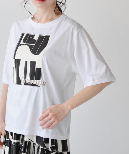 ジオメトリックプリントTシャツ