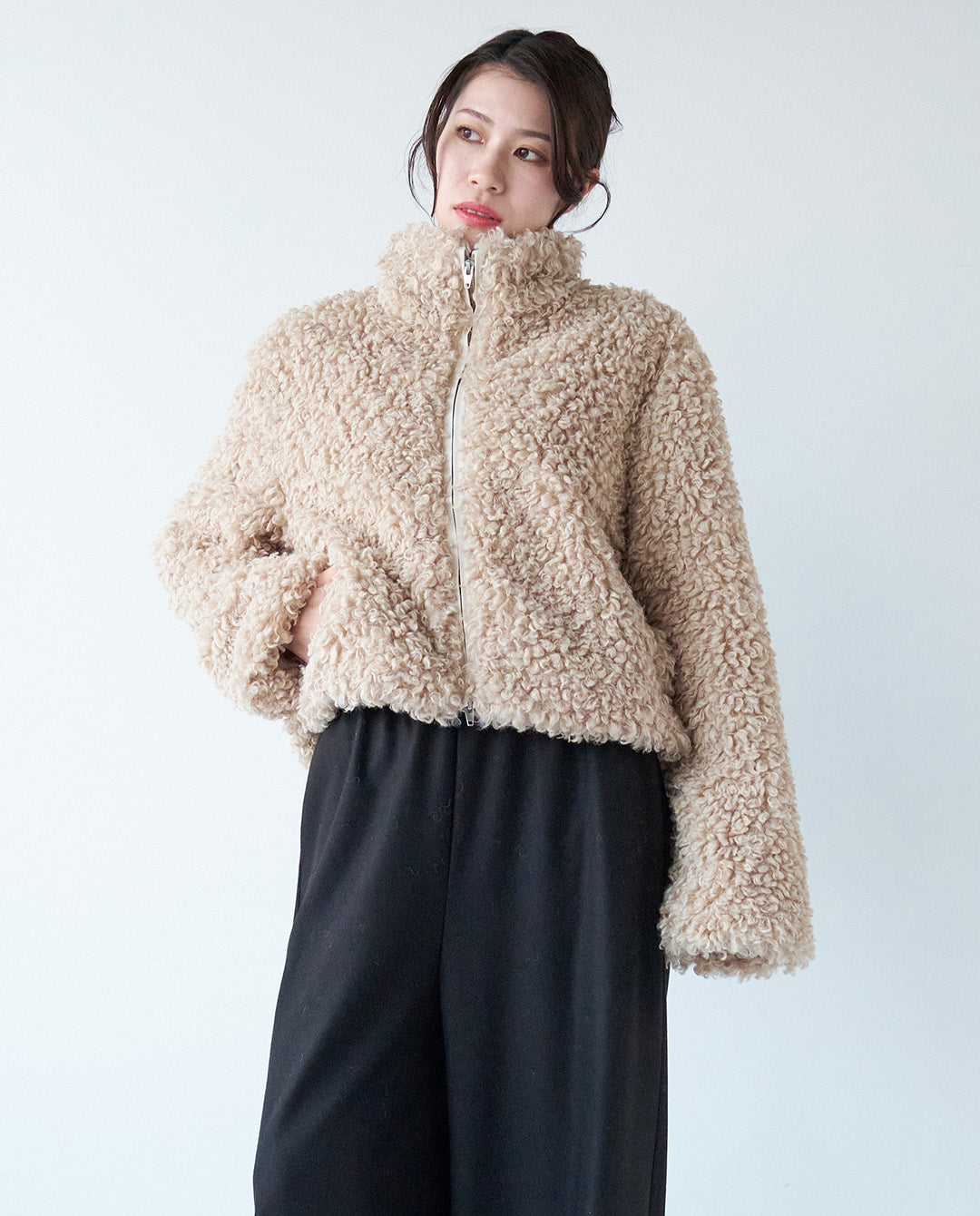 ループファーショートブルゾン