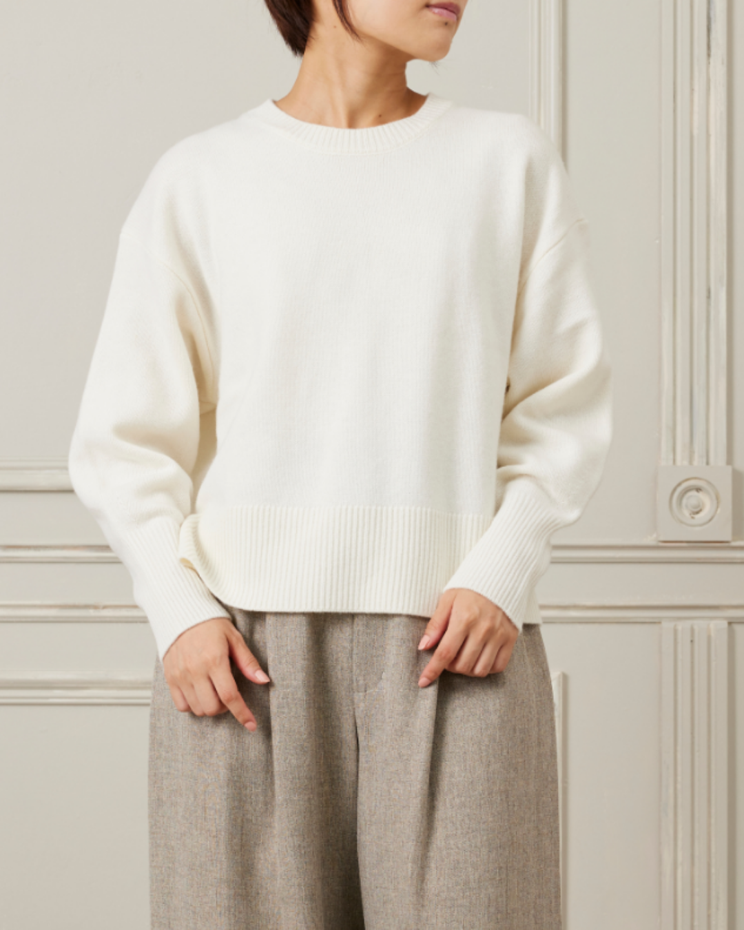 バックスリットウールニット