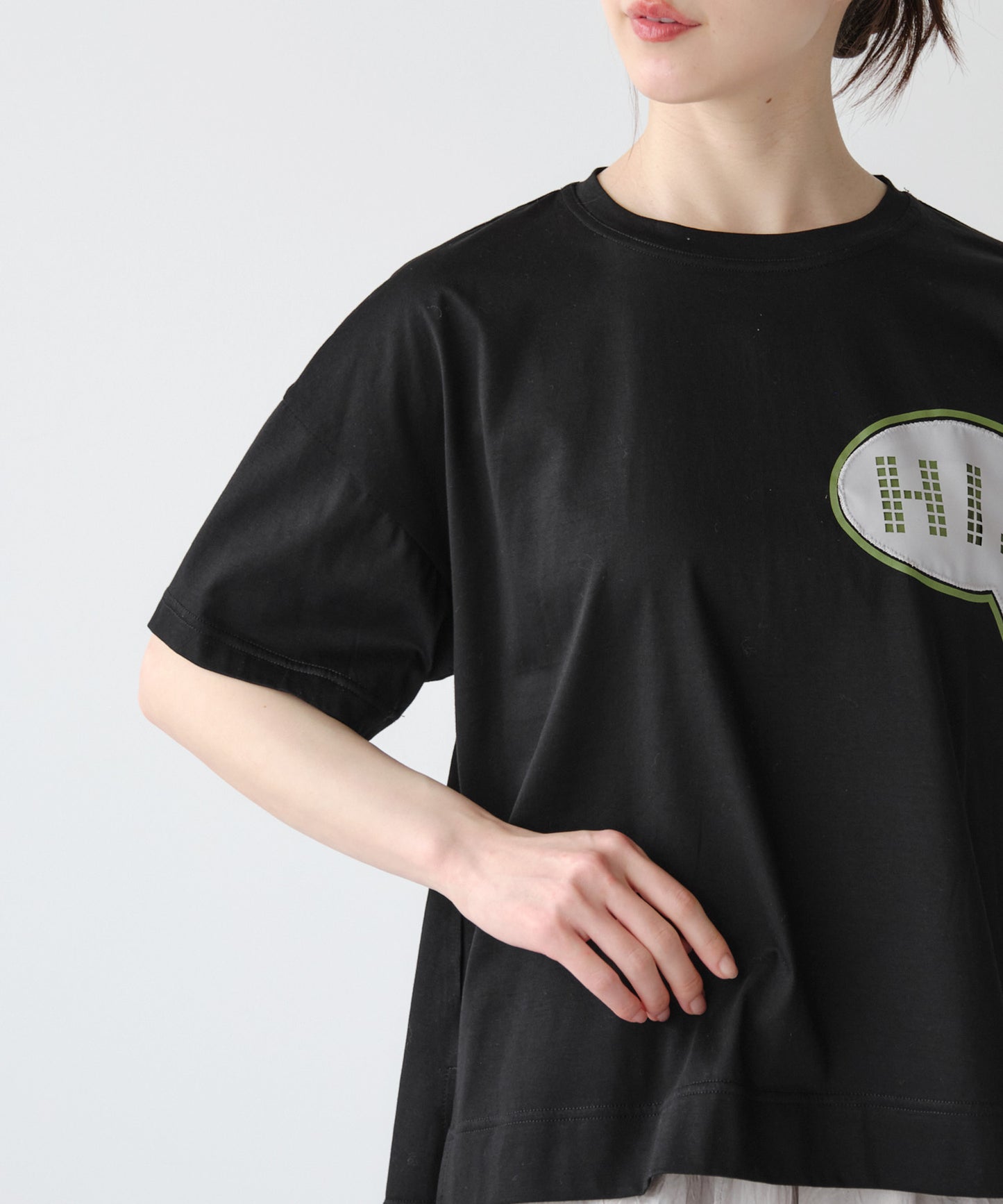 立体刺繍Tシャツ