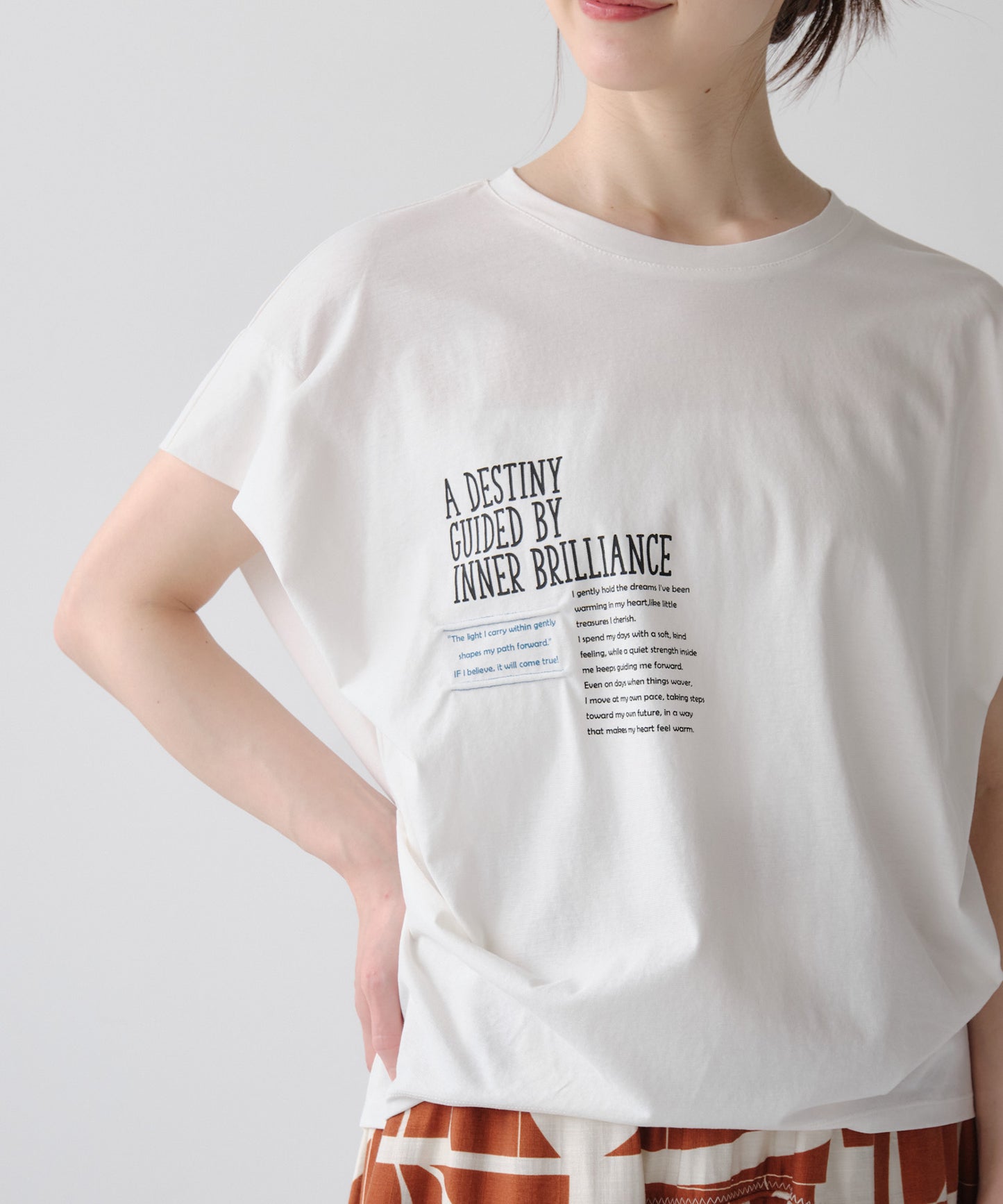 配色ロゴTシャツ