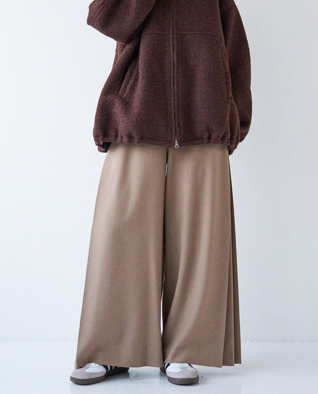 サイドプリーツワイドパンツ