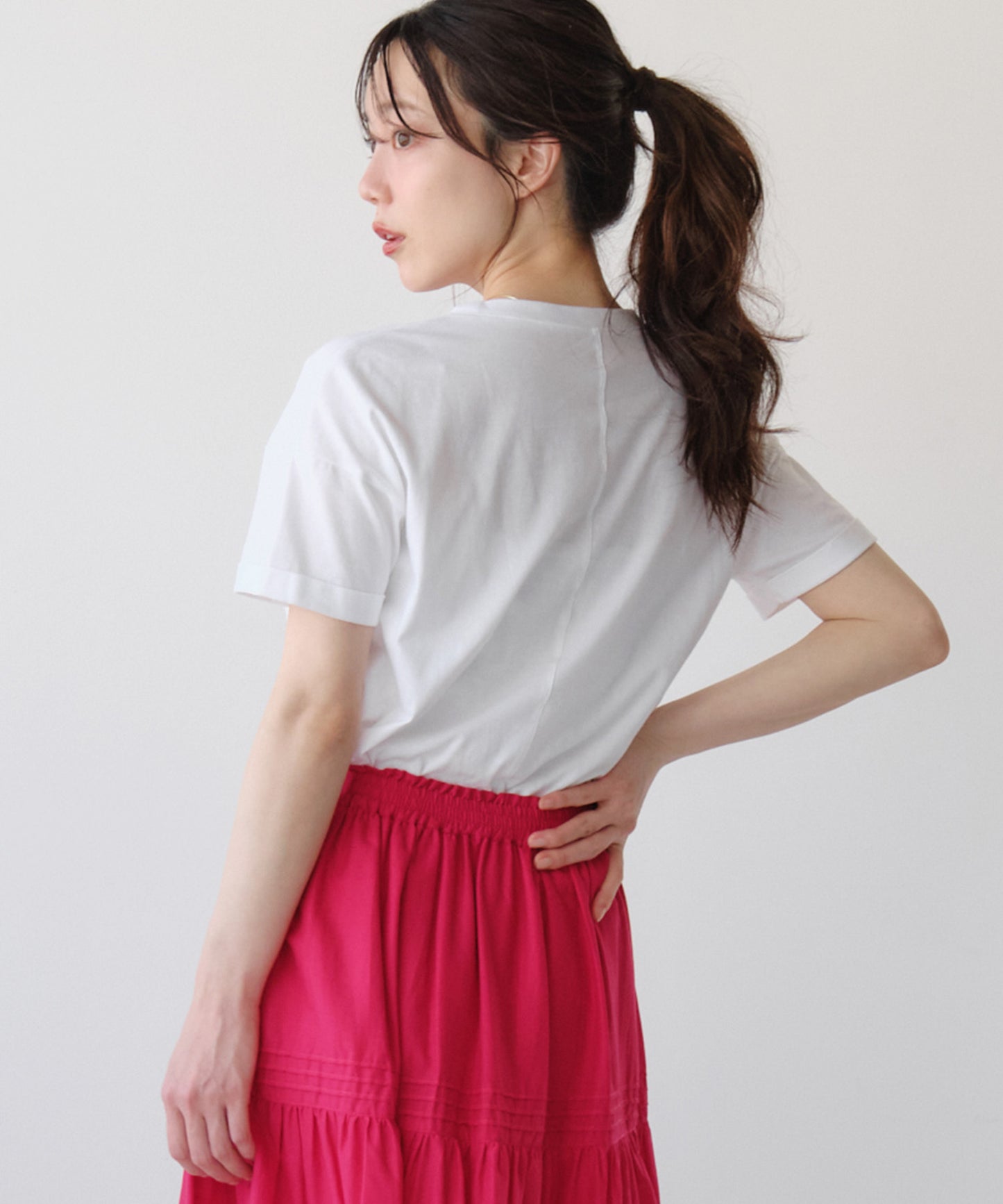 立体ロゴ刺繍Tシャツ