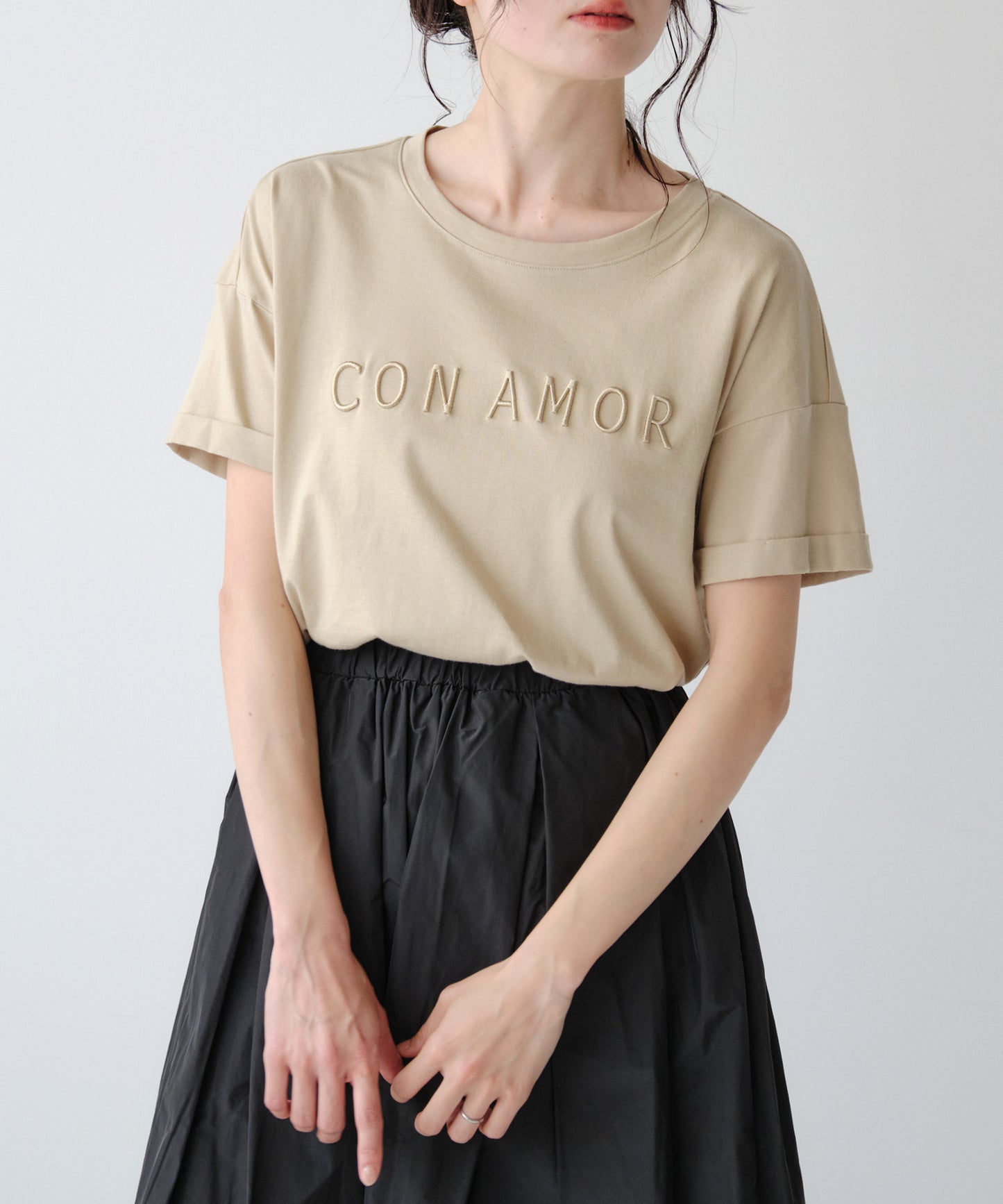 立体ロゴ刺繍Tシャツ