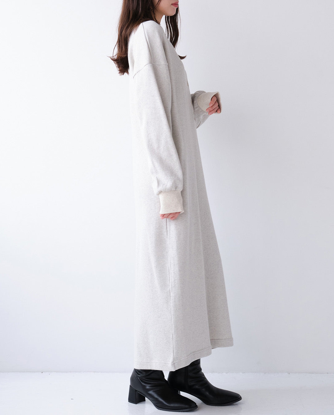裏起毛Vネックワンピース