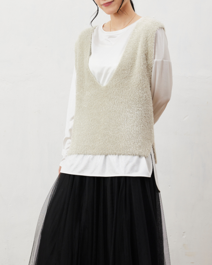 ラメシャギーニットベスト