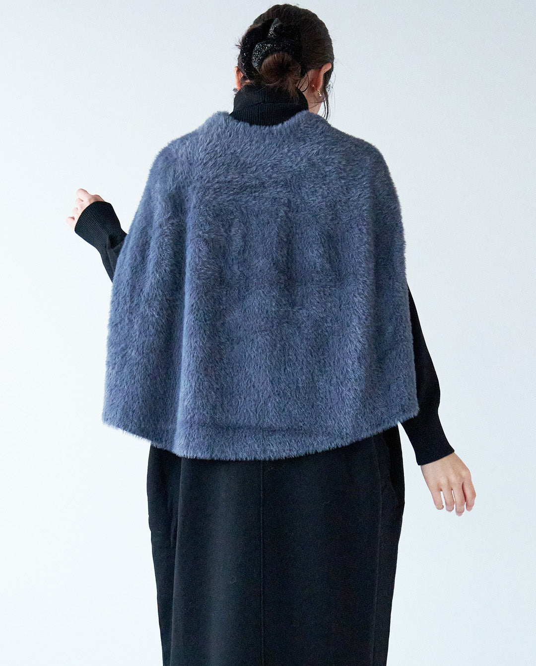 フェザーニットケープ