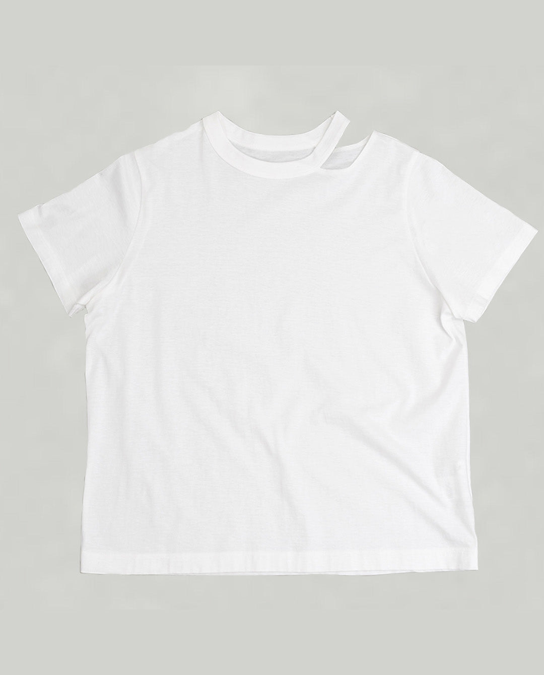 スリットネックTシャツ
