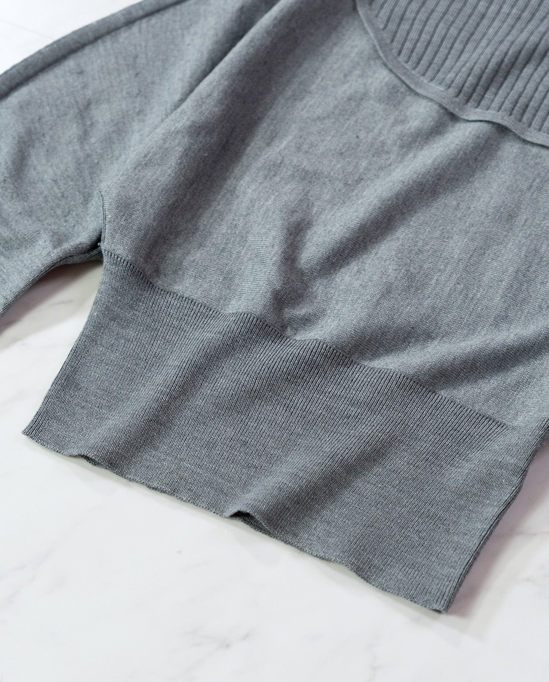 リブ切り替えニット