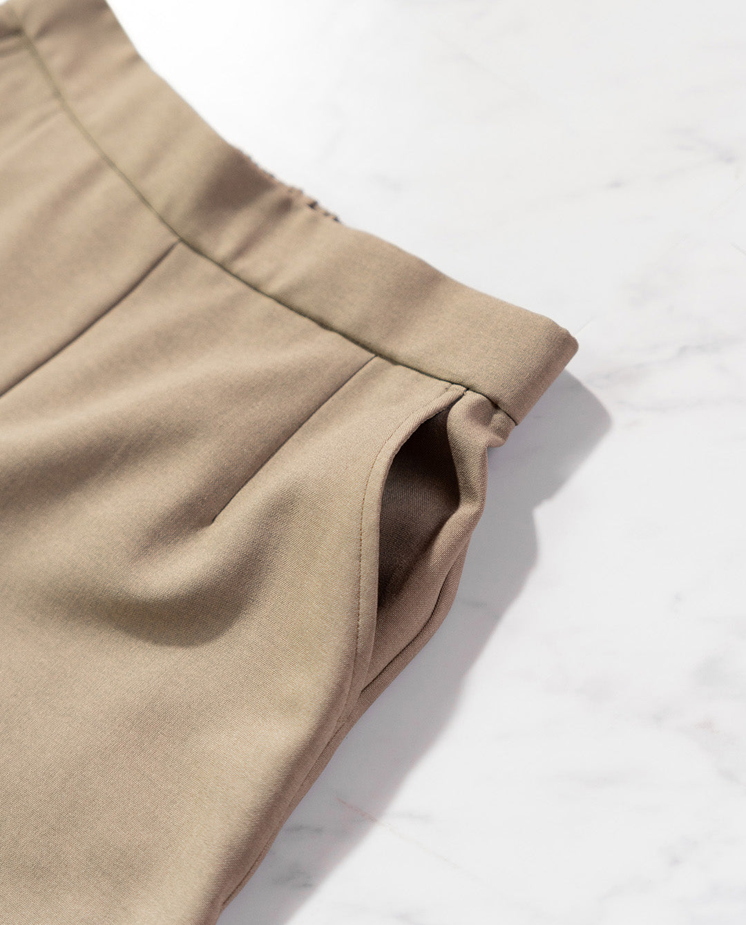 サイドプリーツワイドパンツ