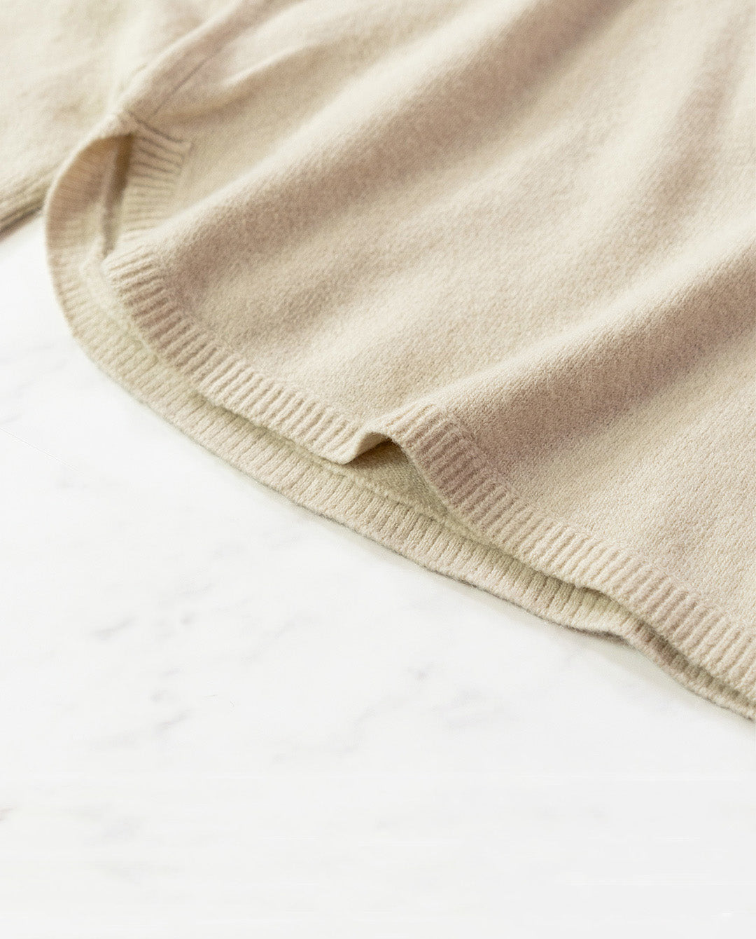 ヘンリーネックニットプルオーバー