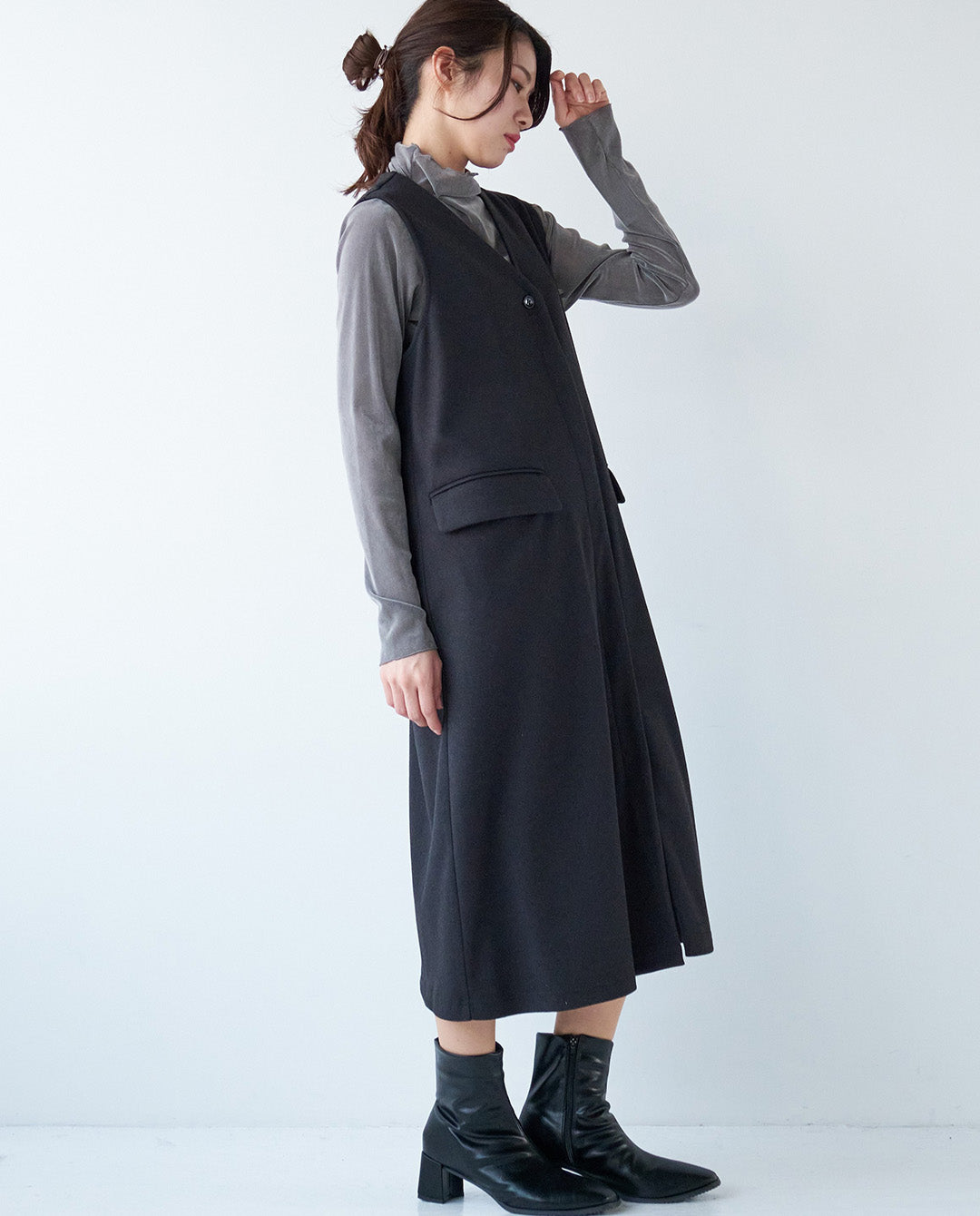 ウールライクVネックロングジレ