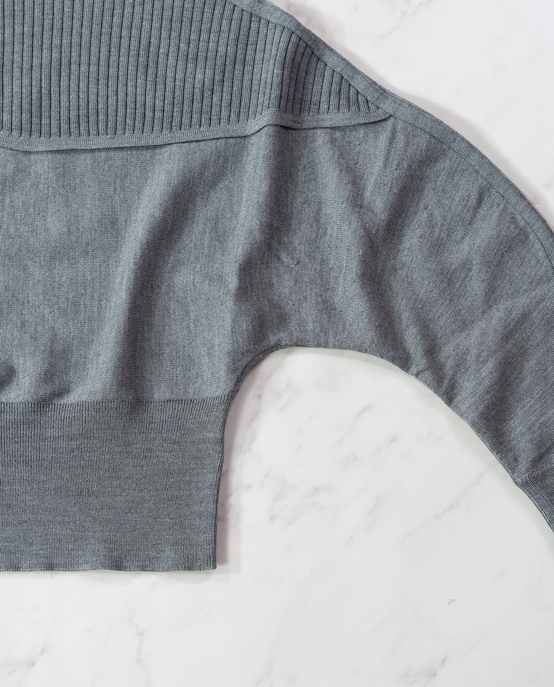 リブ切り替えニット