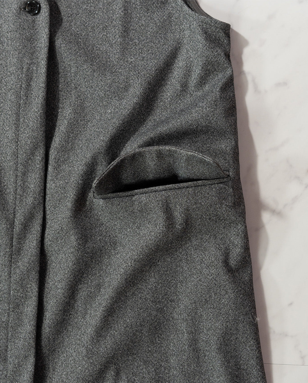 ウールライクVネックロングジレ