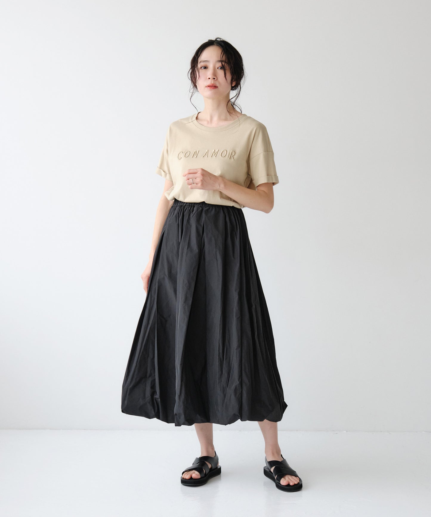 立体ロゴ刺繍Tシャツ