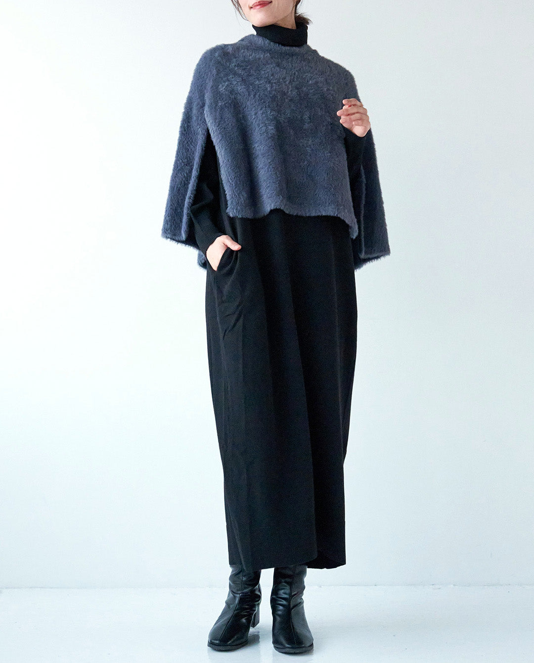 コクーンハイネックニットワンピース