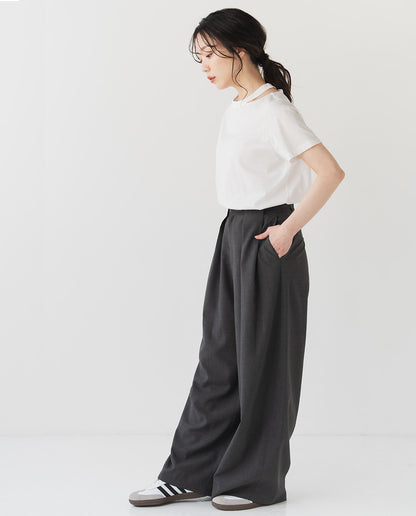 スリットネックTシャツ