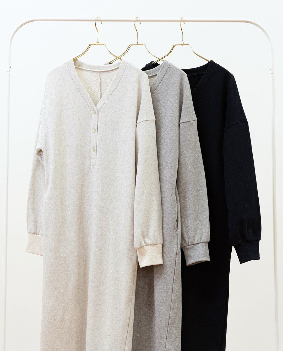 裏起毛Vネックワンピース