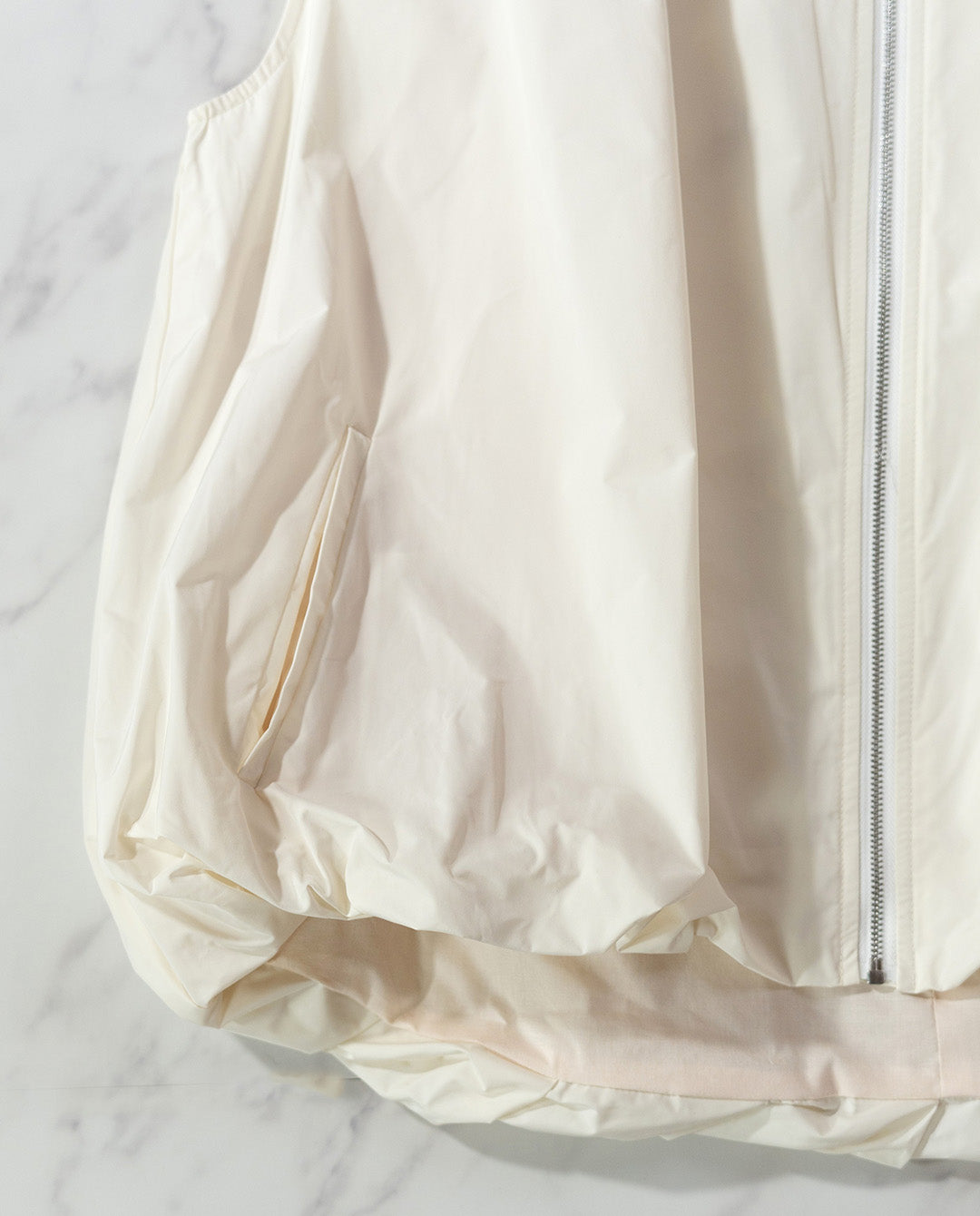 バルーンジップアップベスト