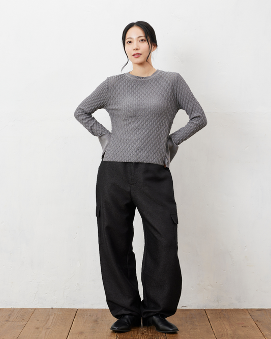 透かし編み袖スリットプルオーバー