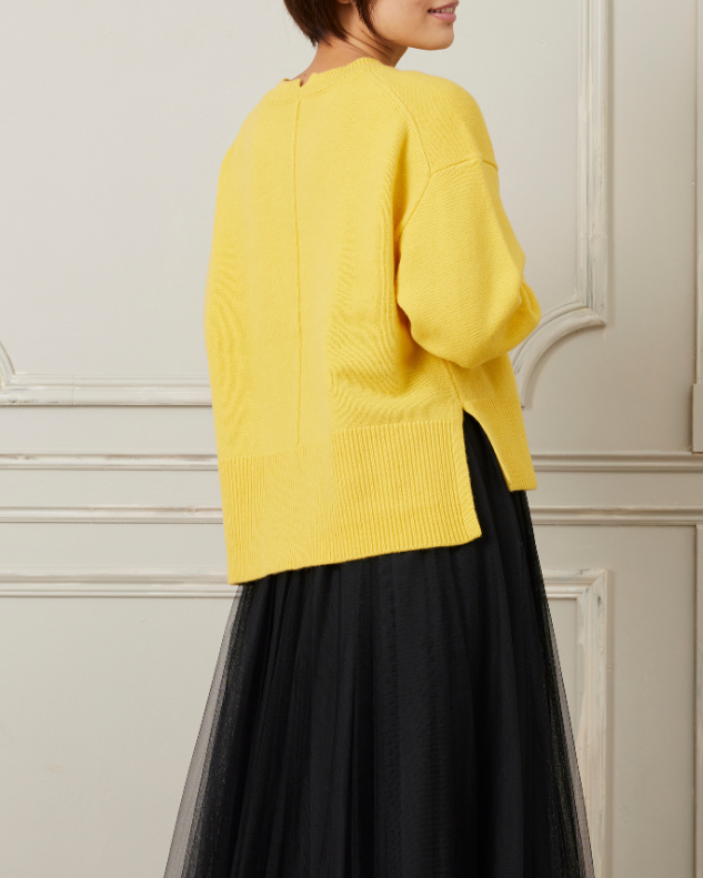 バックスリットウールニット