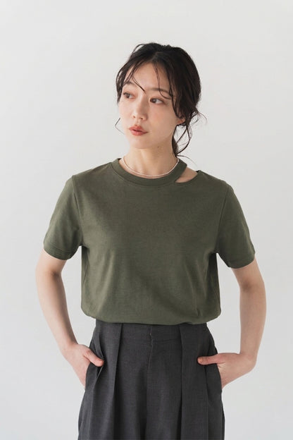 スリットネックTシャツ